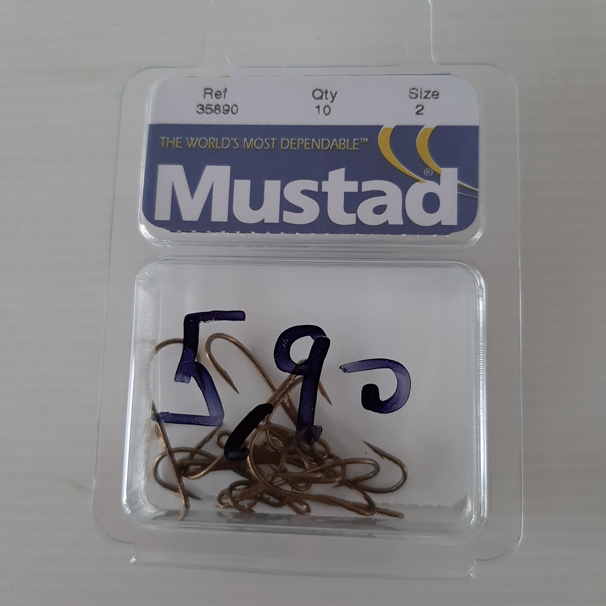 Hameçons Mustad doubles X10 au magasin de pêche Compagnie Vegetal à Créhange en Moselle