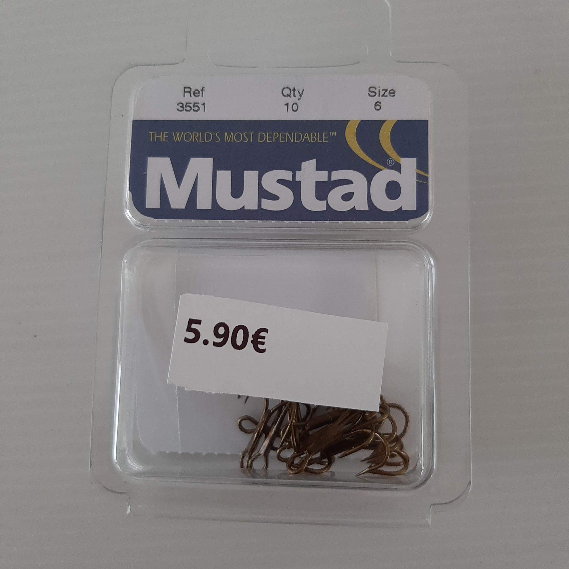 Hameçons Mustad triples X10 au magasin de pêche Compagnie Vegetal à Créhange en Moselle